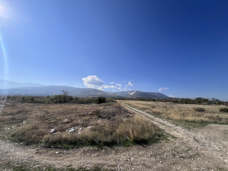 Продава ЗЕМЕДЕЛСКА ЗЕМЯ, с. Брестник, област Пловдив