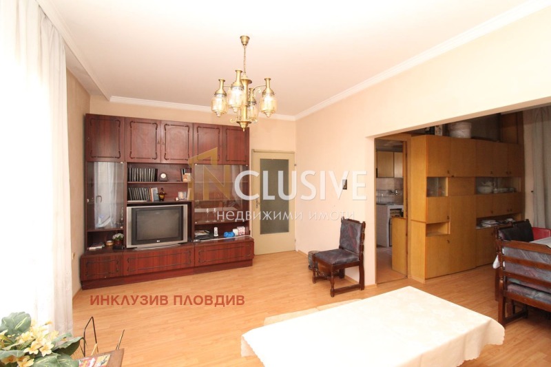 Te koop  2 slaapkamers Plovdiv , Kjutsjuk Parizj , 92 m² | 82661155