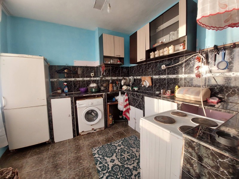 Продава 3-СТАЕН, гр. Девня, област Варна, снимка 2 - Апартаменти - 49312148