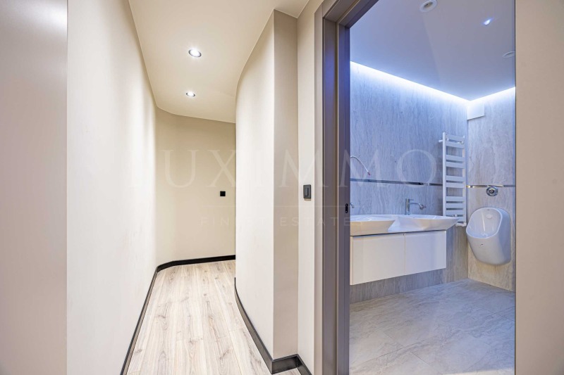 Продава 4-СТАЕН, гр. София, Център, снимка 17 - Апартаменти - 52445805