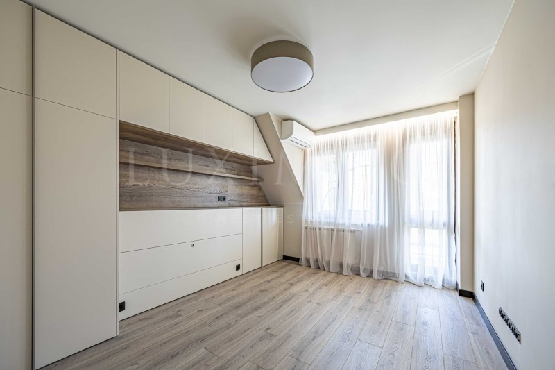 Продава 4-СТАЕН, гр. София, Център, снимка 10 - Апартаменти - 52445805