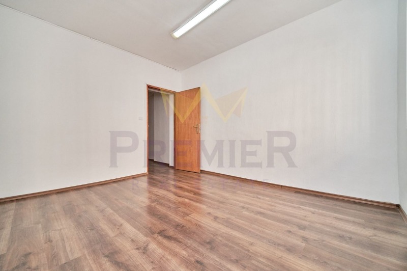 Продава 4-СТАЕН, гр. Варна, Лятно кино Тракия, снимка 9 - Апартаменти - 53332920