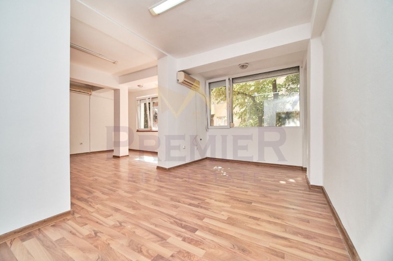 Продава 4-СТАЕН, гр. Варна, Лятно кино Тракия