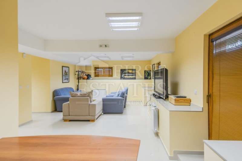 In vendita  Ufficio Sofia , Tsentar , 105 mq | 64211827 - Immagine [2]