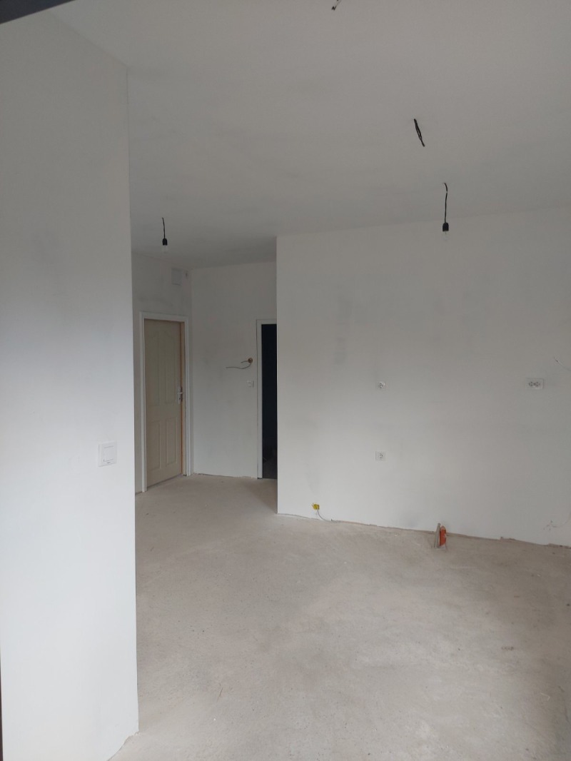 À venda  Casa região Pleven , Pelichat , 75 m² | 46868135 - imagem [4]