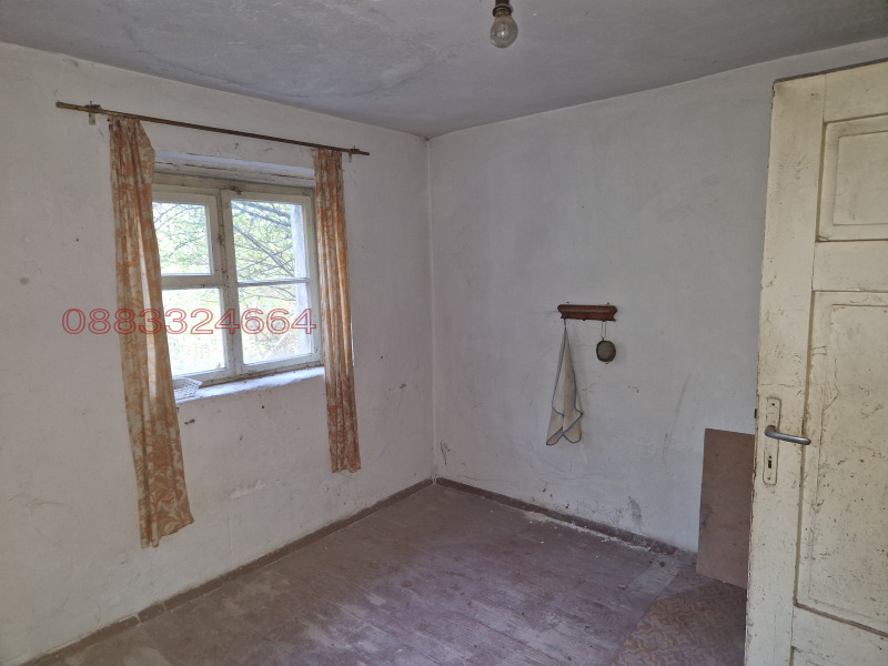 Продава КЪЩА, с. Добърско, област Благоевград, снимка 12 - Къщи - 52888051