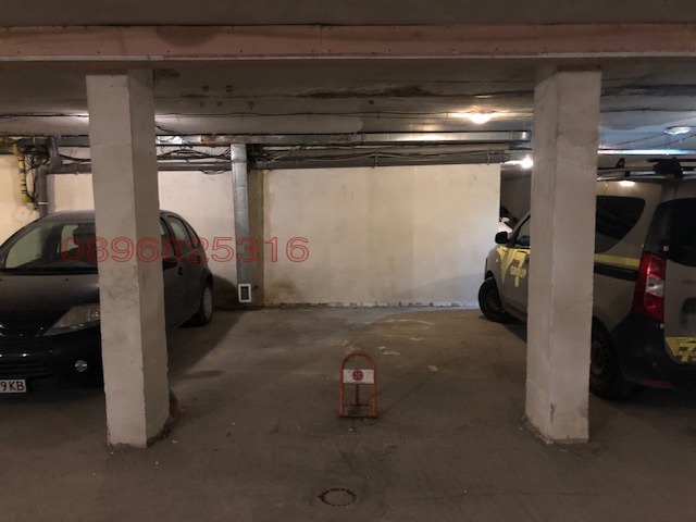 Продава ГАРАЖ, ПАРКОМЯСТО, гр. София, Карпузица, снимка 4 - Гаражи и паркоместа - 55324535