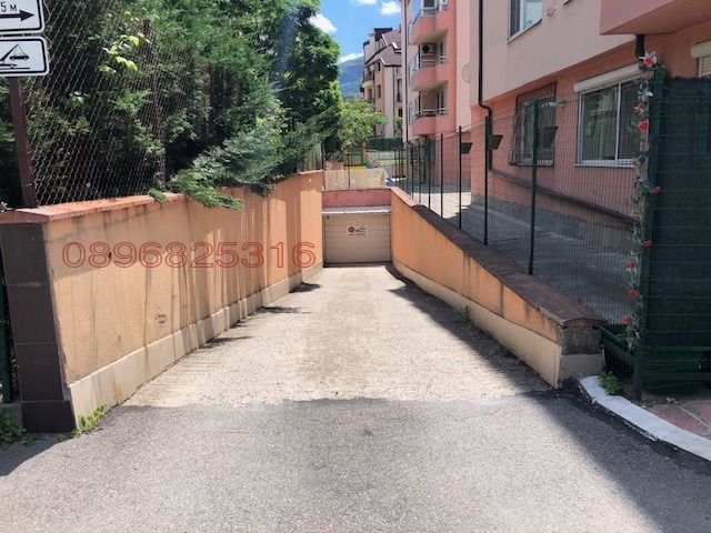 Продава ГАРАЖ, ПАРКОМЯСТО, гр. София, Карпузица
