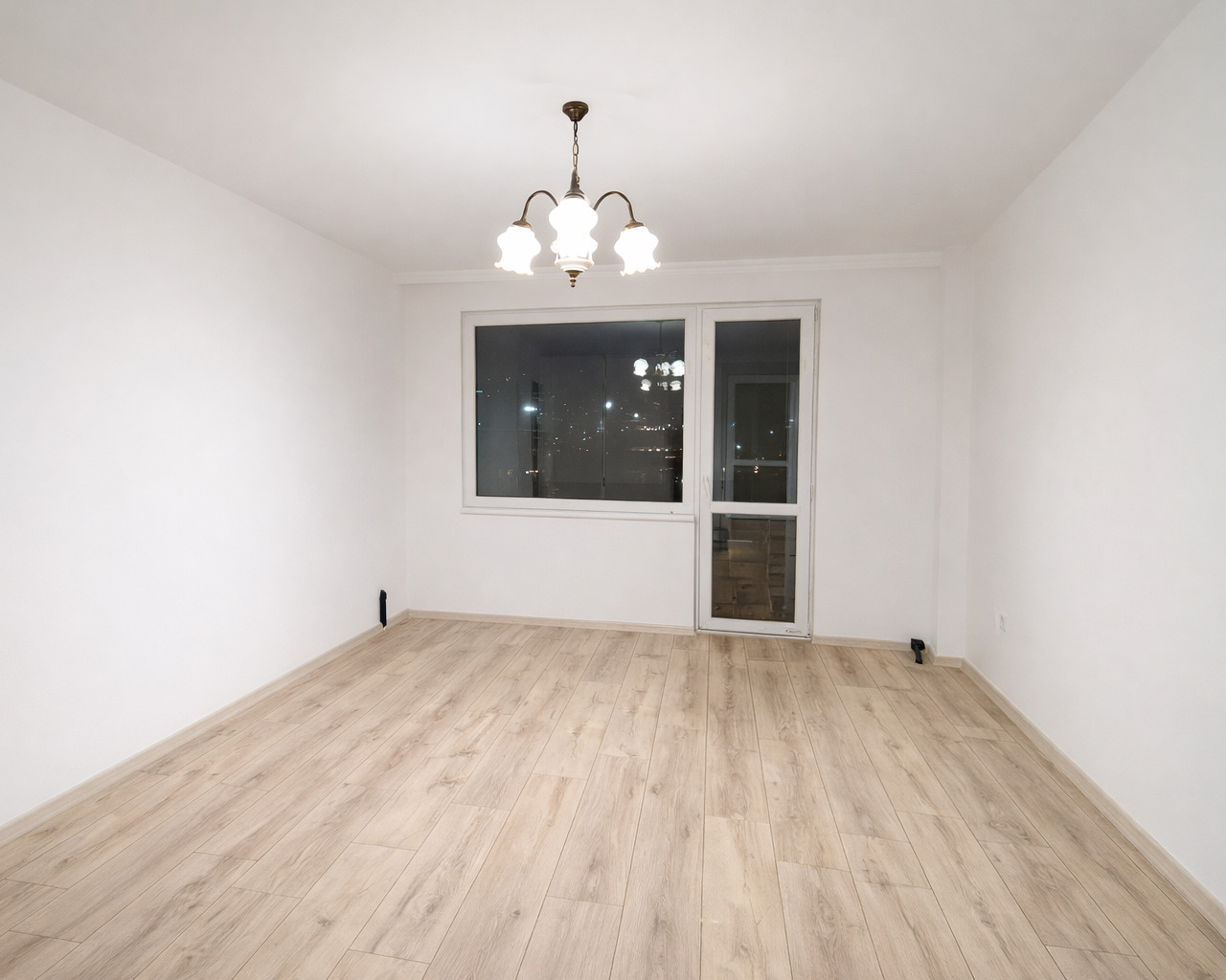 Продава 3-СТАЕН, гр. София, Лагера, снимка 2 - Апартаменти - 53875113