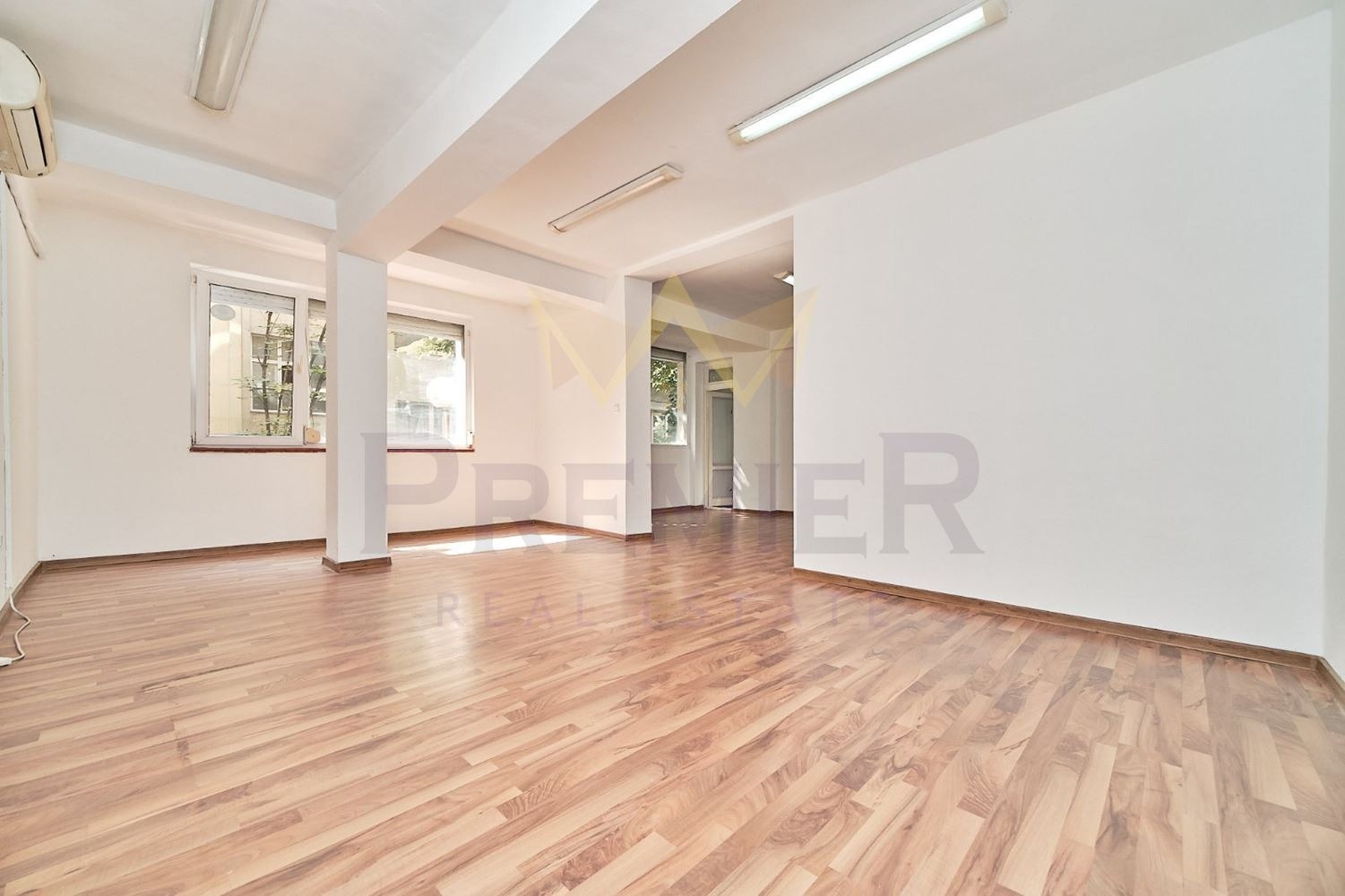 Продава 4-СТАЕН, гр. Варна, Лятно кино Тракия, снимка 2 - Апартаменти - 53332920