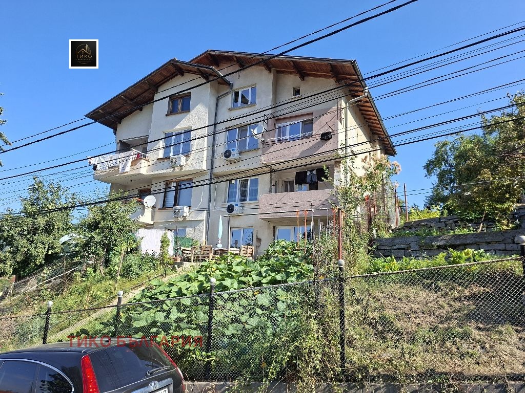 Продава КЪЩА, гр. София, с. Владая