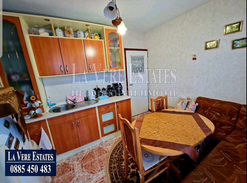 Продава  3-стаен град Русе , Родина 2 , 80 кв.м | 34652121 - изображение [3]