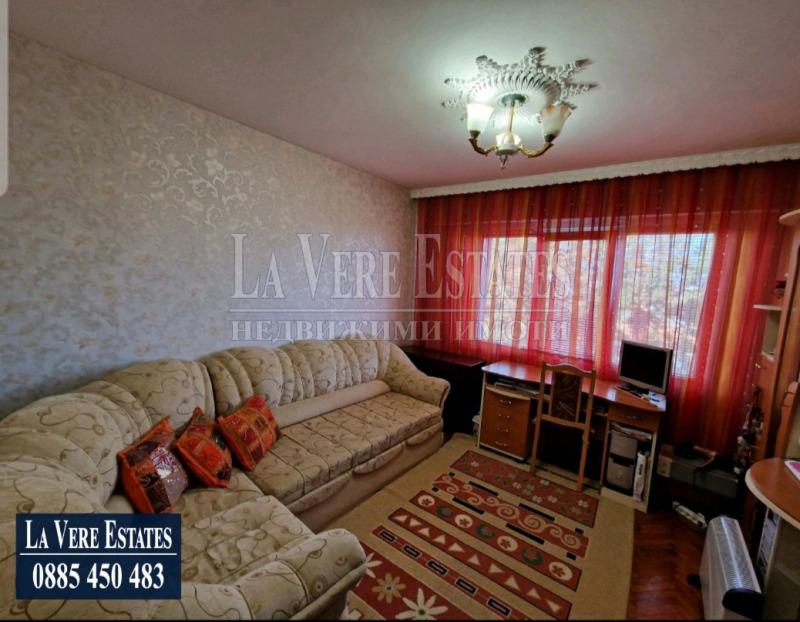 Продава  3-стаен град Русе , Родина 2 , 80 кв.м | 34652121 - изображение [12]