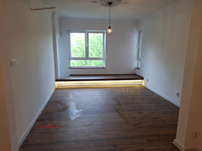 Na prodej  2 ložnice Sofia , Banišora , 76 m2 | 29032039 - obraz [4]