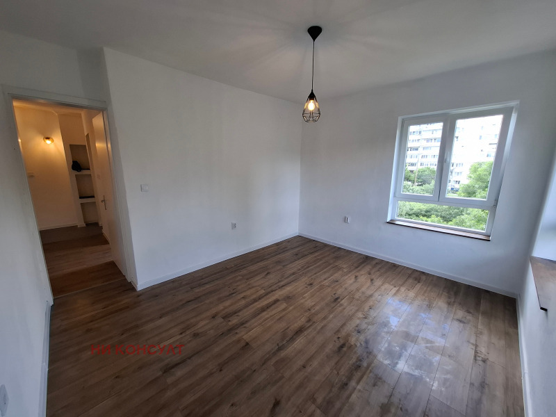 Na prodej  2 ložnice Sofia , Banišora , 76 m2 | 29032039 - obraz [9]