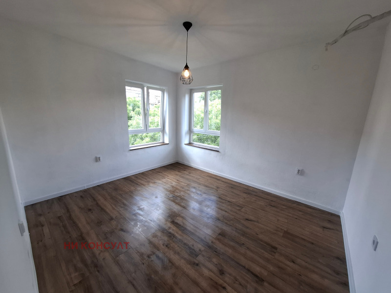 Na prodej  2 ložnice Sofia , Banišora , 76 m2 | 29032039 - obraz [8]