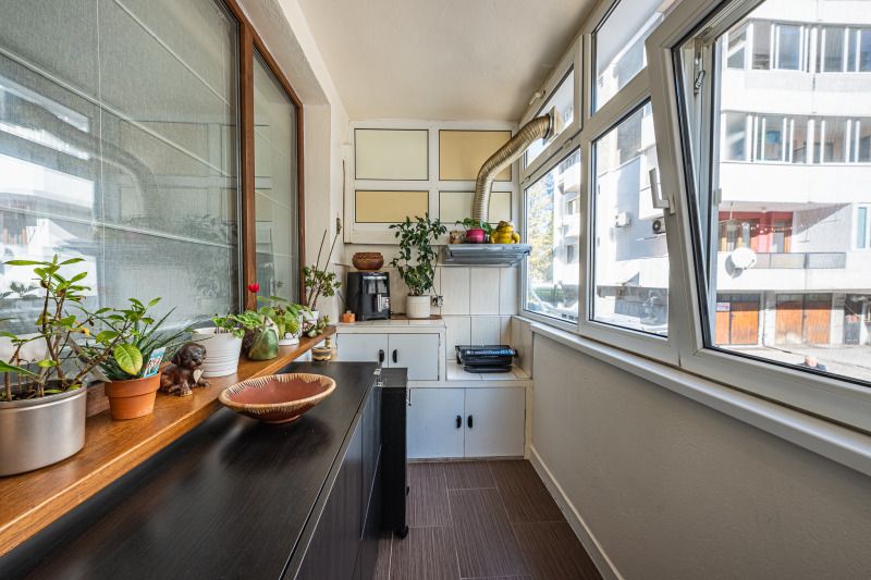 Продава 3-СТАЕН, гр. Варна, Конфуто, снимка 6 - Апартаменти - 52520458