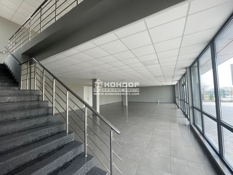 In vendita  Edificio industriale Plovdiv , Industrialna zona - Sever , 2154 mq | 26167136