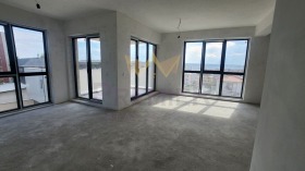 3 bedroom Briz, Varna 1