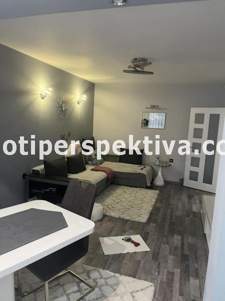 Продава 2-СТАЕН, гр. Пловдив, Кючук Париж, снимка 2 - Апартаменти - 53981609