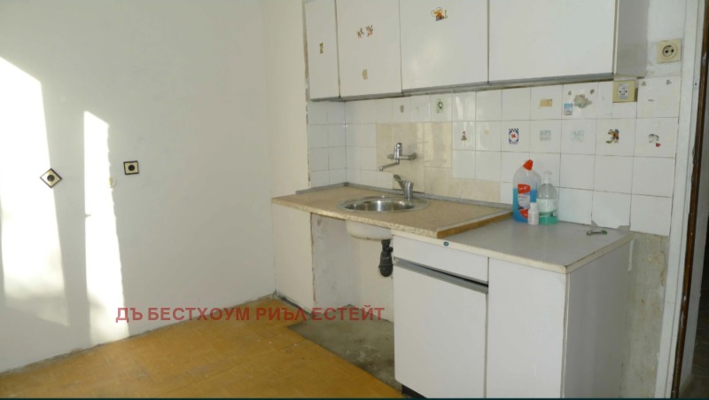 Продава 3-СТАЕН, гр. Варна, Победа