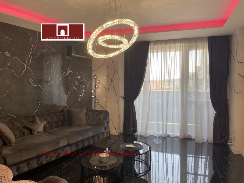 Na prodej  3+ ložnice Pazardžik , Centar , 164 m2 | 35711066 - obraz [2]