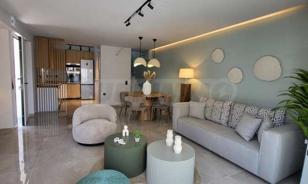 Продава КЪЩА, Извън страната, област Извън страната, снимка 2 - Къщи - 51238836