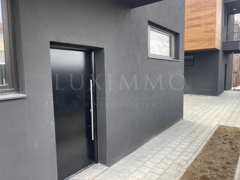 Продава КЪЩА, гр. София, м-т Камбаните, снимка 11 - Къщи - 53596285