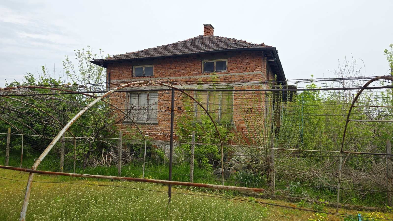 Продава КЪЩА, с. Поповица, област Пловдив