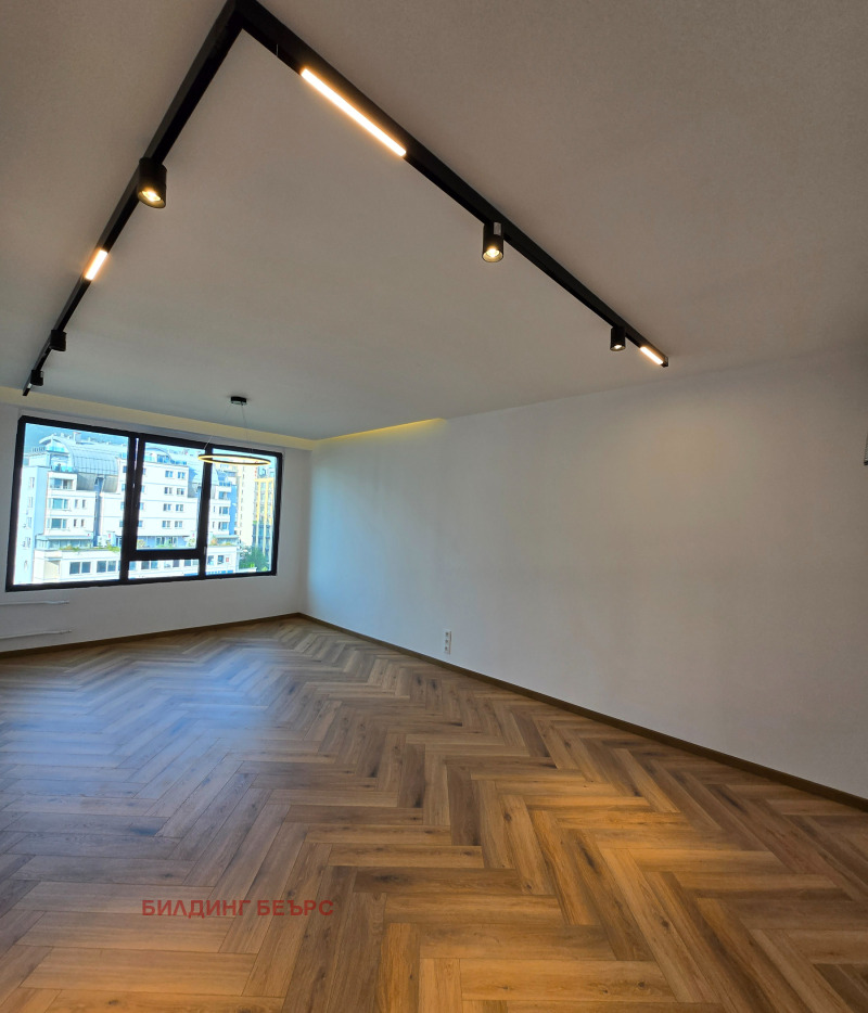 Na prodej  2 ložnice Sofia , Borovo , 65 m2 | 72370583 - obraz [2]