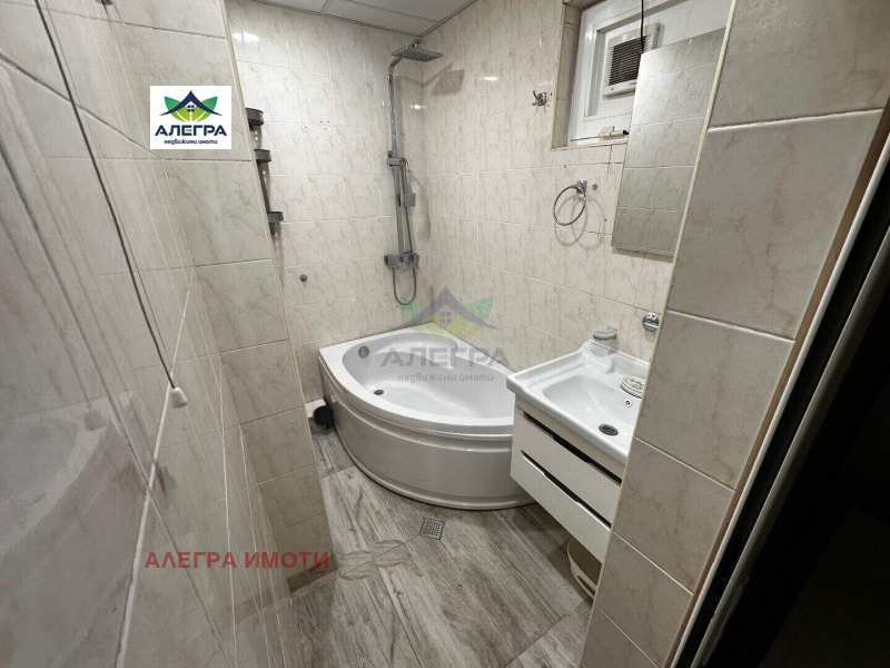 Продава  3-стаен град Пазарджик , Център , 90 кв.м | 64308560 - изображение [6]