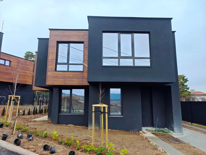 Продава КЪЩА, гр. София, м-т Камбаните, снимка 2 - Къщи - 53301540