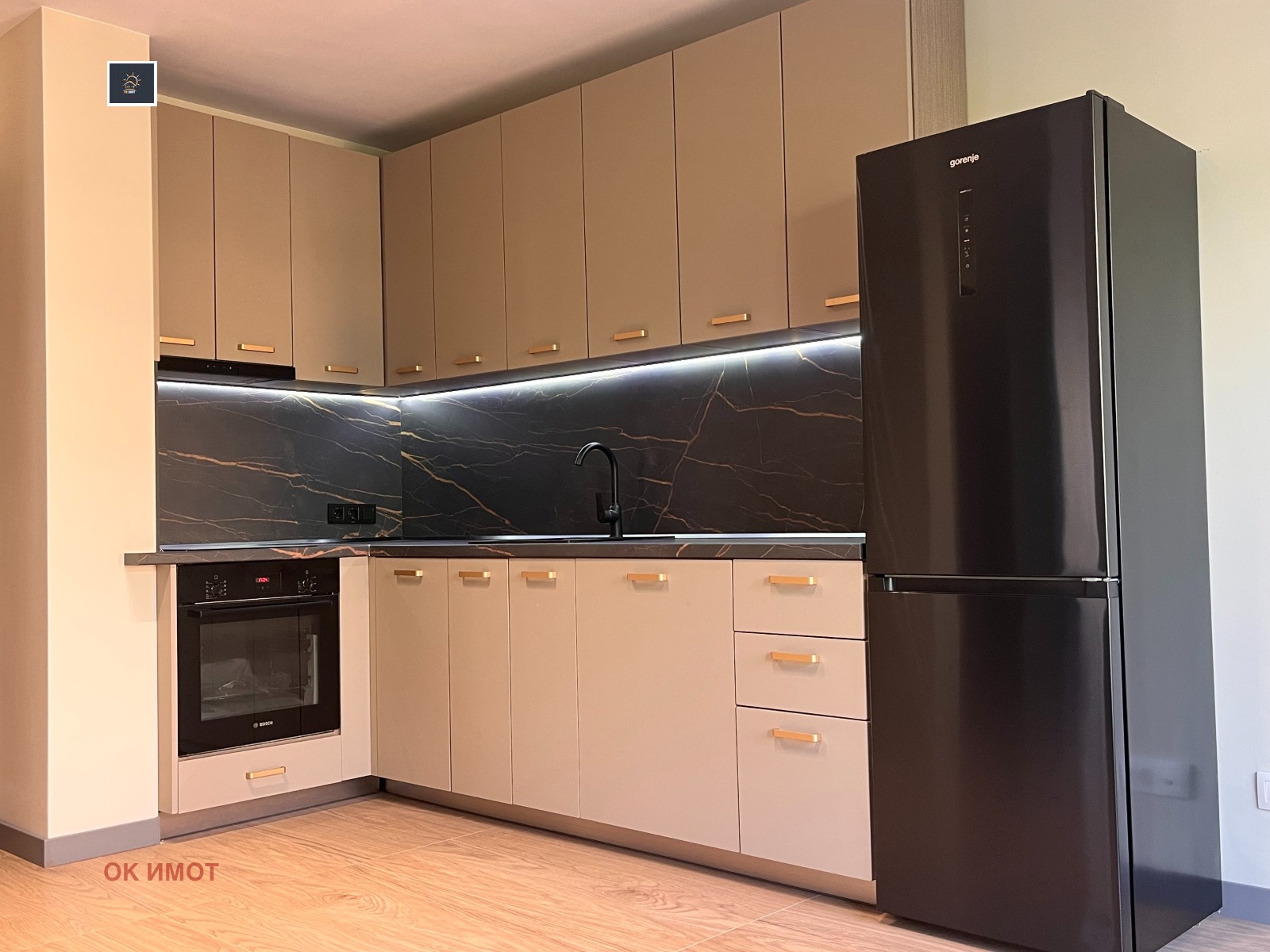 Продава 3-СТАЕН, гр. София, Център