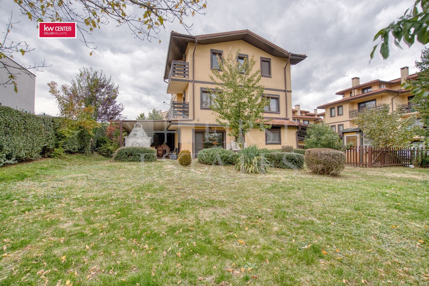 Продава КЪЩА, гр. София, м-т Детски град, снимка 12 - Къщи - 52089391