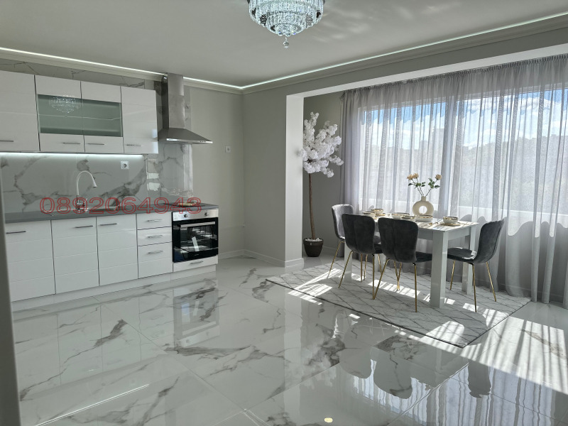 Продава  3-стаен град Добрич , Енергоразпределение , 70 кв.м | 17511455