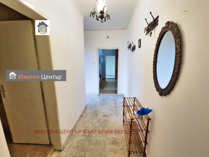 Продава 4-СТАЕН, гр. София, Лагера, снимка 2 - Aпартаменти - 48980540