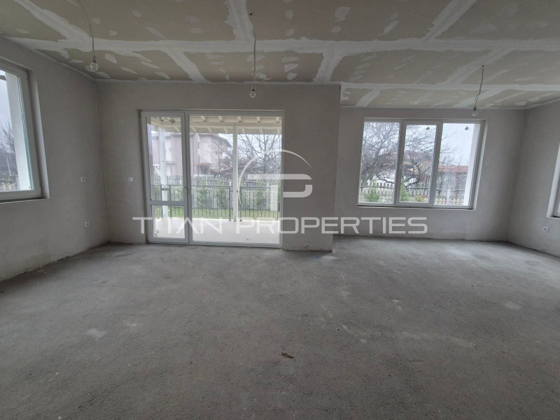 Продава КЪЩА, гр. Пловдив, Коматево, снимка 2 - Къщи - 53521744