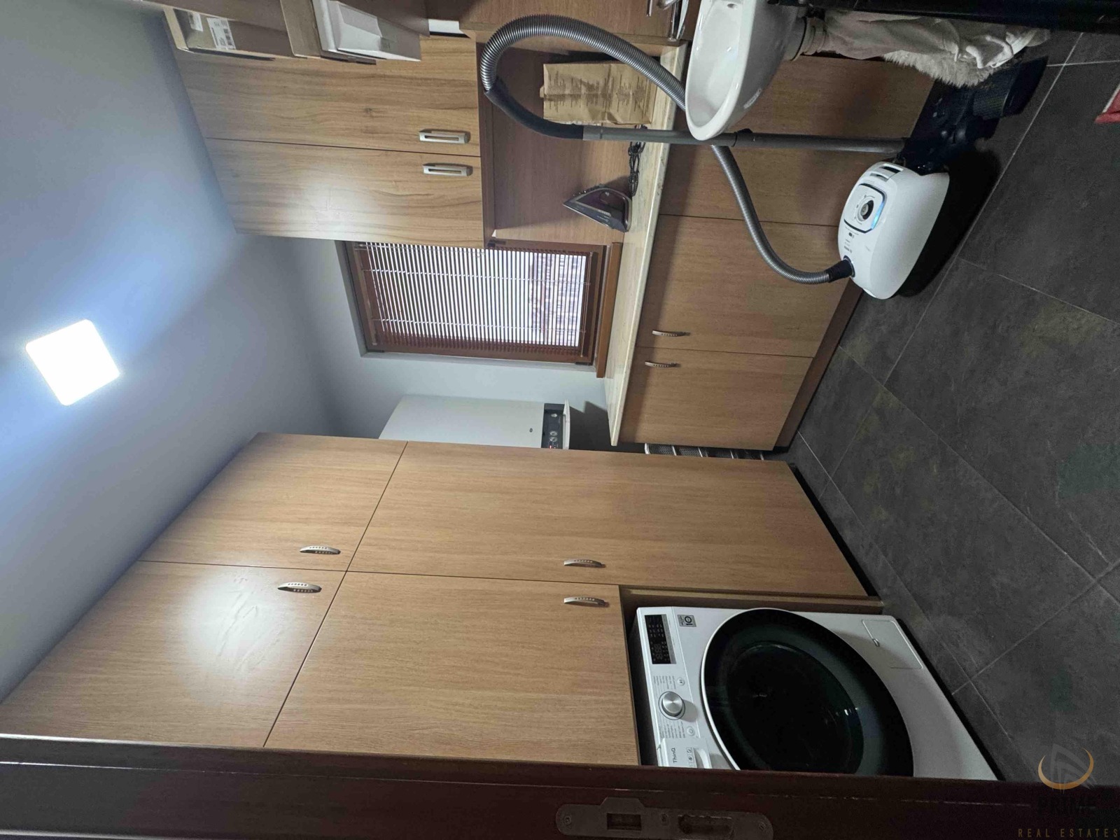 Продава МНОГОСТАЕН, гр. Бургас, Възраждане, снимка 7 - Апартаменти - 54029014