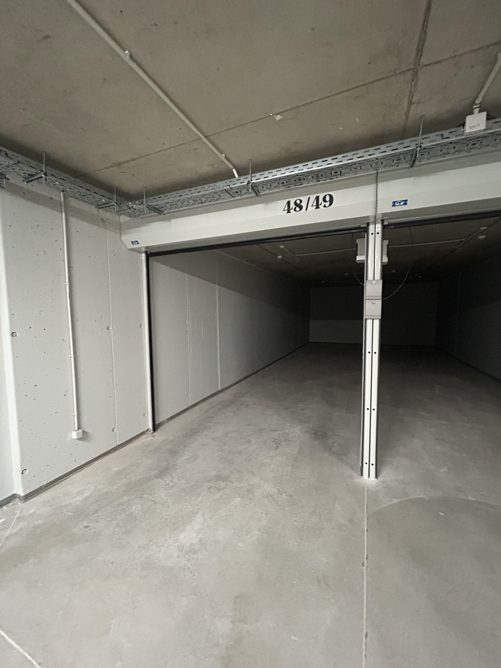 Продава ГАРАЖ, ПАРКОМЯСТО, гр. София, Център, снимка 5 - Гаражи и паркоместа - 54232500