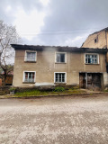 Продава КЪЩА, с. Ломец, област Ловеч, снимка 1