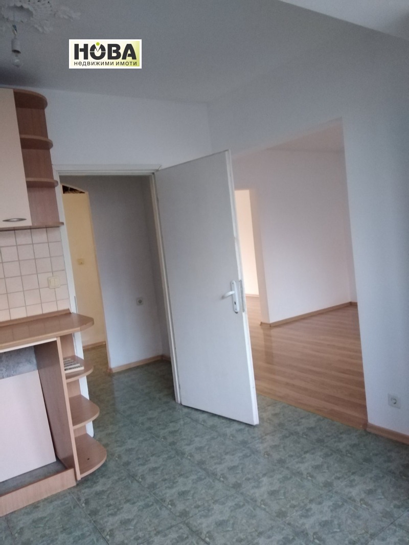 Продава  3-стаен град Русе , Широк център , 101 кв.м | 33298810 - изображение [6]