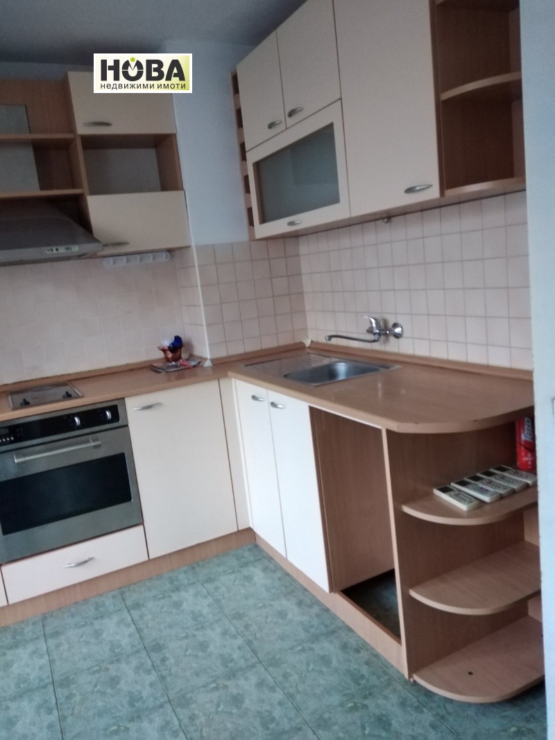 Продава  3-стаен град Русе , Широк център , 101 кв.м | 33298810 - изображение [2]