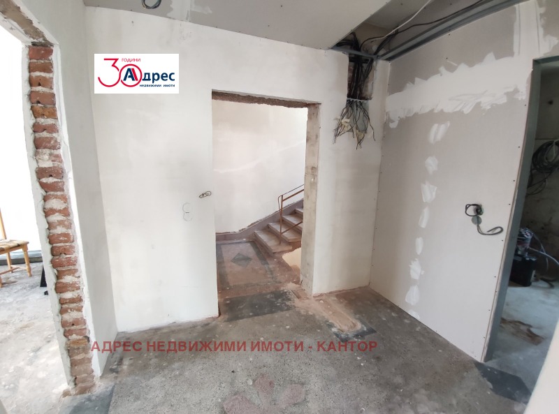 Продава  Къща град Пазарджик , Център , 318 кв.м | 36267657 - изображение [15]