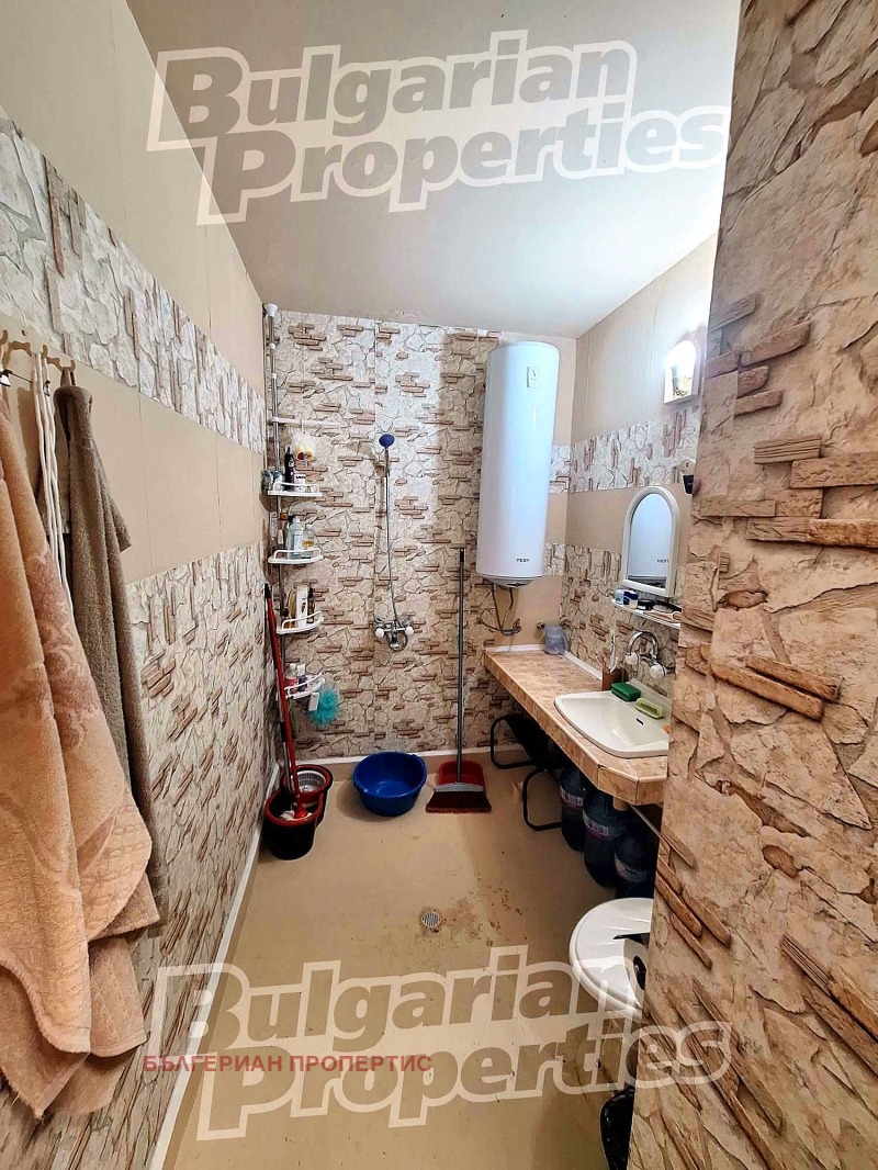 Продава  2-стаен област Кюстендил , гр. Бобов дол , 64 кв.м | 82772483 - изображение [12]