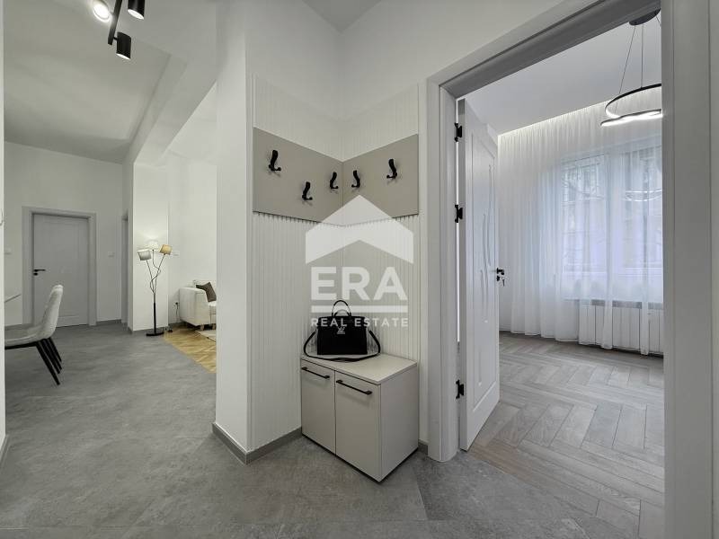 Продава 3-СТАЕН, гр. София, Център, снимка 4 - Апартаменти - 53109244