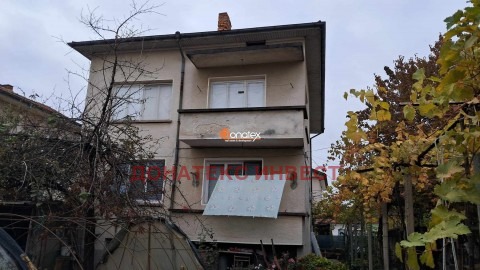 Продава  Етаж от къща област Пловдив , гр. Хисаря , 110 кв.м | 31545656 - изображение [3]