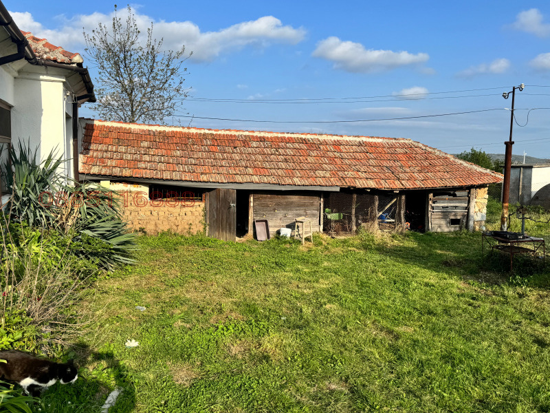 Продава КЪЩА, с. Лесово, област Ямбол, снимка 7 - Къщи - 52778905