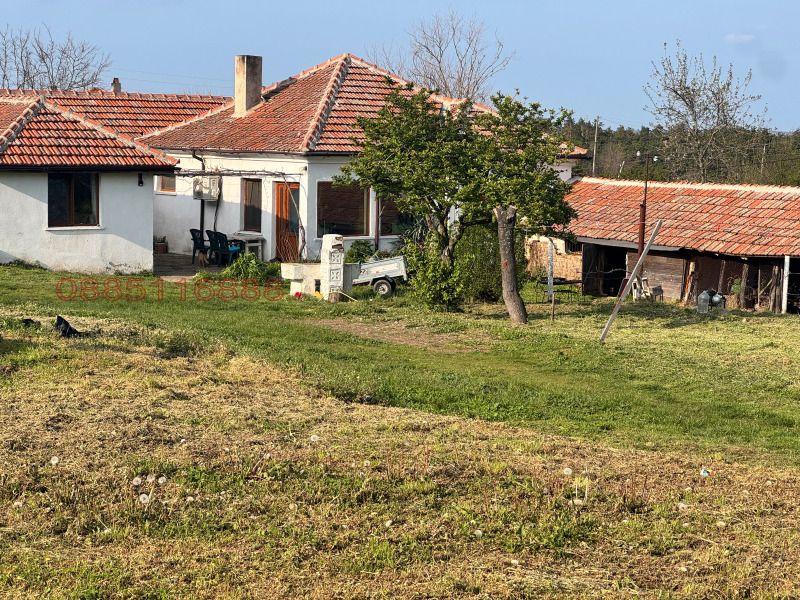 Продава КЪЩА, с. Лесово, област Ямбол, снимка 3 - Къщи - 52778905