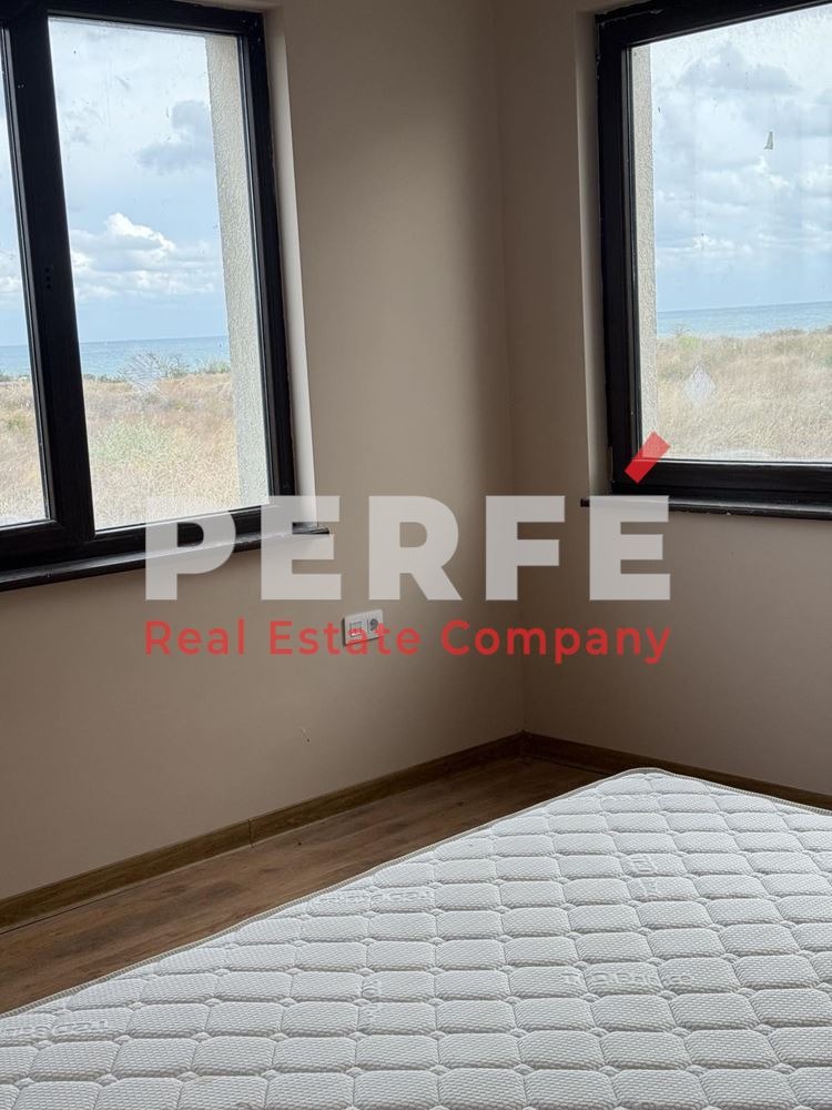 Продава КЪЩА, гр. Бургас, Сарафово, снимка 3 - Къщи - 53443071