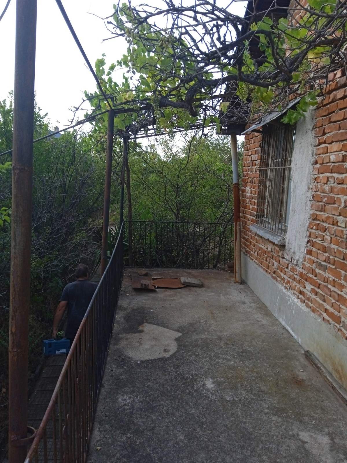 Продава КЪЩА, гр. Хисаря, област Пловдив, снимка 2 - Къщи - 54755949